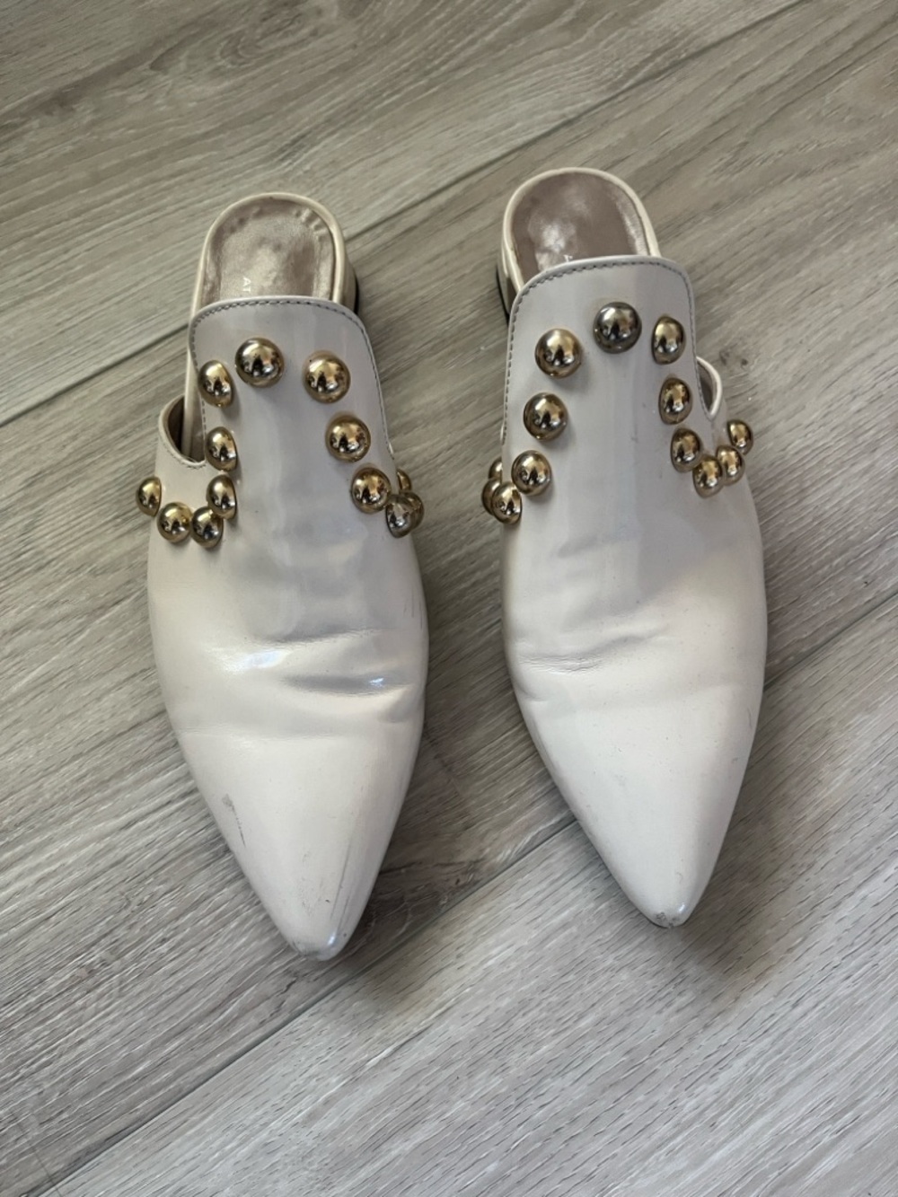 Attilio Giusti Leombruni White Pointed Leather Mules with Gold Studs